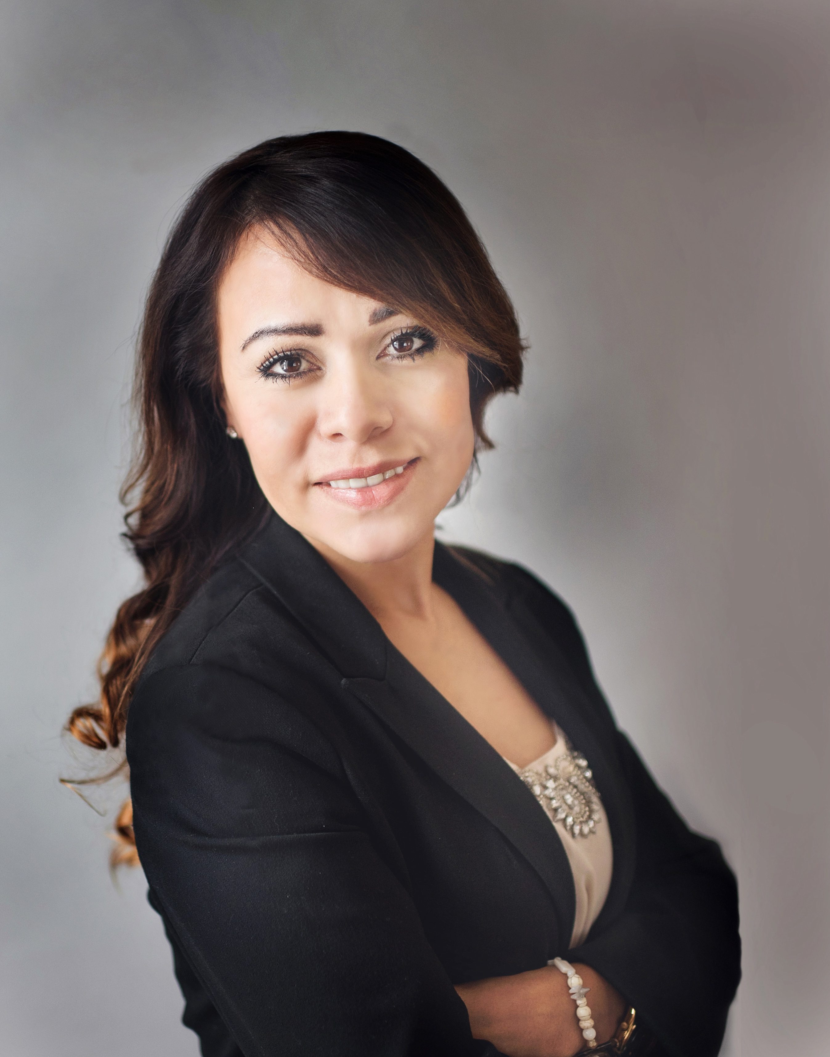 Realtor HeadshotsOak Park Headshot Photographer Jamilla Yipp Photography